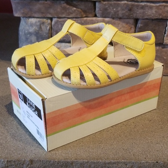 livie and luca paz sandal